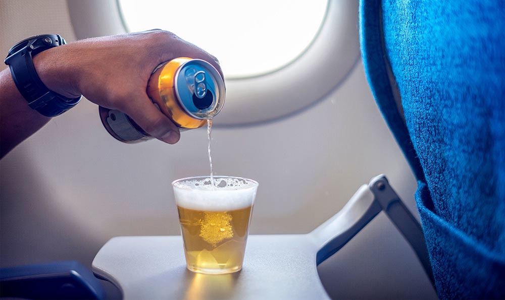 Пиво в самолёте