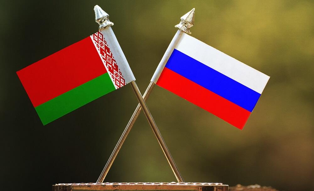 Перевозки грузов между Россией и Беларусью Российский и белорусский флаги